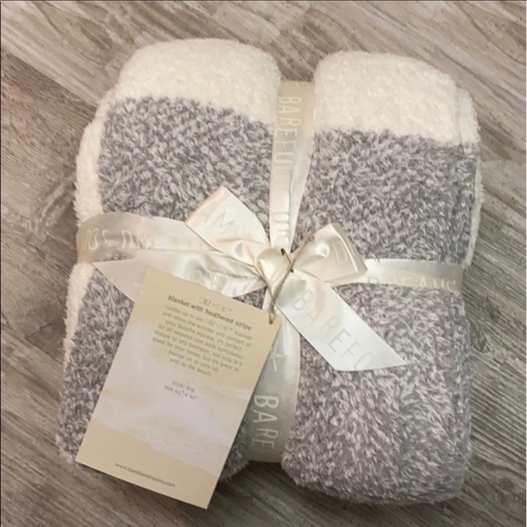 Barefoot Dreams CozyChic Stripe Throw Blanket - Picture 6 of 11